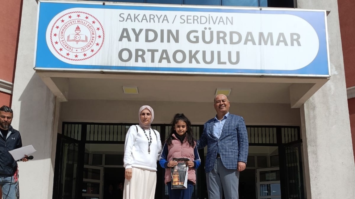 İl Milli Eğitim Müdürlüğümüz Tarafdan Düzenlenen Sakarya Okuyor Projesi Kapsamında Kitap Tahlil Yarışmasında İl 2. ‘si Olan Okulumuz 5-A Sınıfı Öğrencilerinden Zeynep ALTUN ‘u Tebrik Eder Başarılarının Devamını Dileriz.
